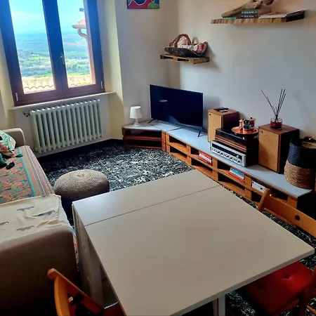 Casa Kundra شقة سكارلينو